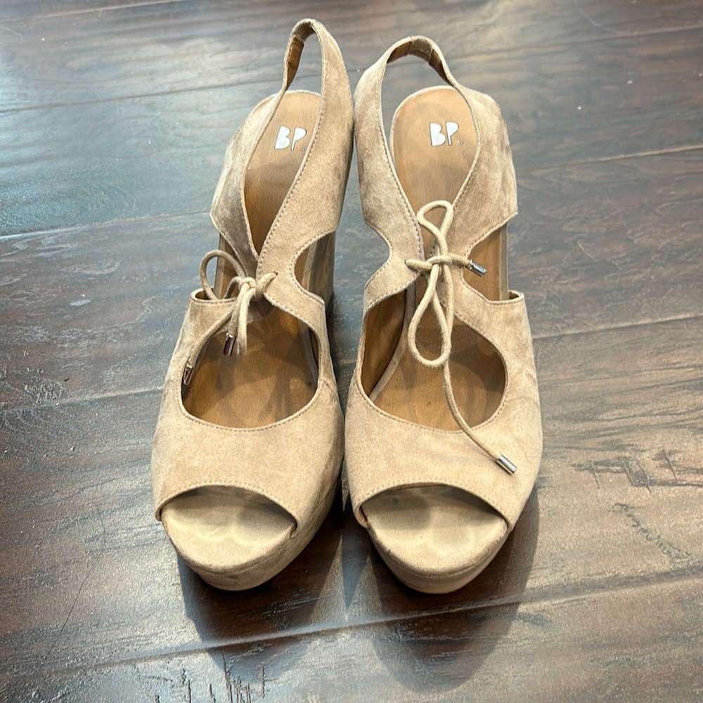 BP tan suede-like wedge open-toe shoes